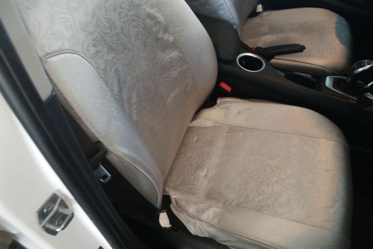 宝马X1 2015款 sDrive18i 时尚晋级版局部细节41