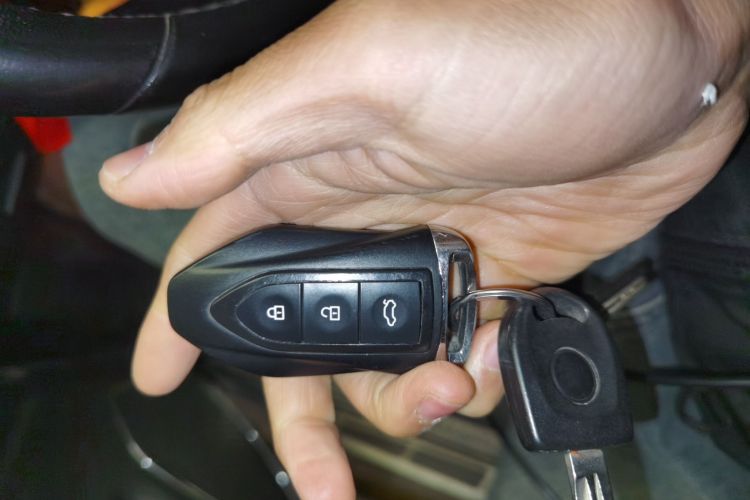 猎豹汽车 猎豹CS10 2017款 2.0T 自动豪华型中控内饰7001