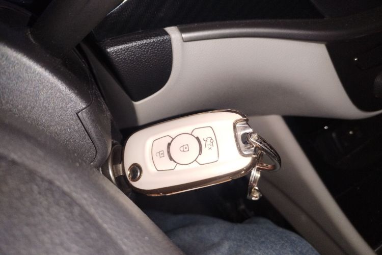 别克 威朗 2020款 15T 自动进取型中控内饰7001