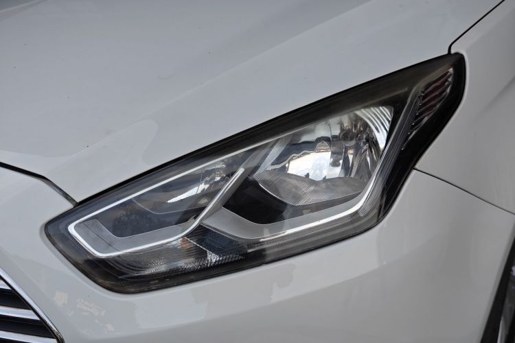 福特 福睿斯 2015款 1.5L 手动舒适型局部细节36