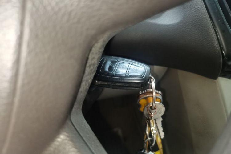 福特 福克斯 2012款 三厢 1.6L 自动舒适型中控内饰7001