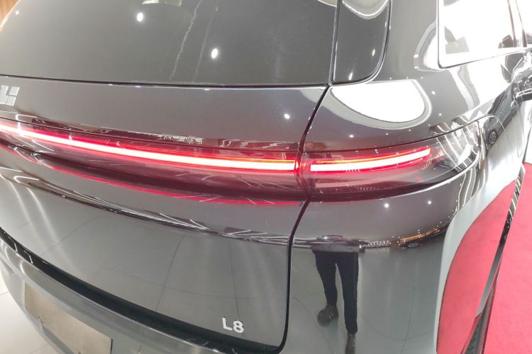 理想汽车 理想L8 2023款 Pro车身外观9