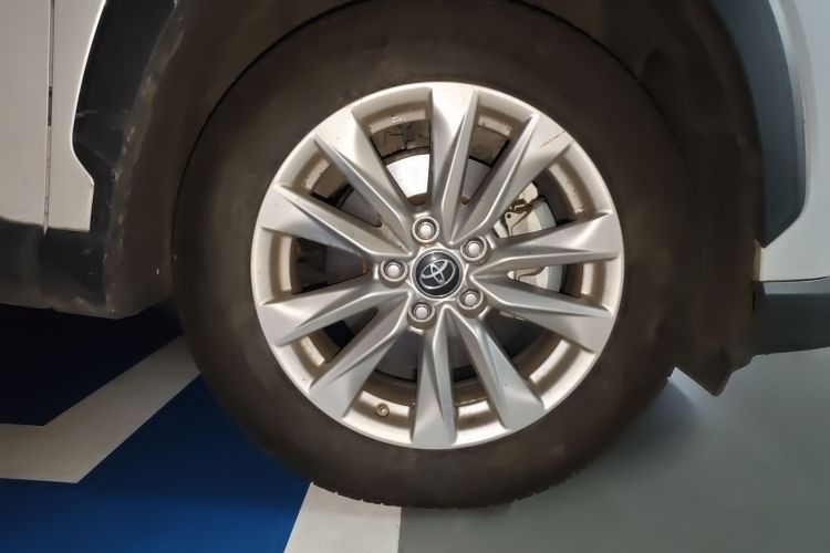 丰田 卡罗拉锐放 2023款 2.0L 先锋版车身外观6001