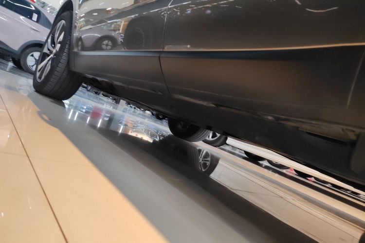 捷豹E-PACE 2024款 进取运动版 R-DYNAMIC S局部细节9002