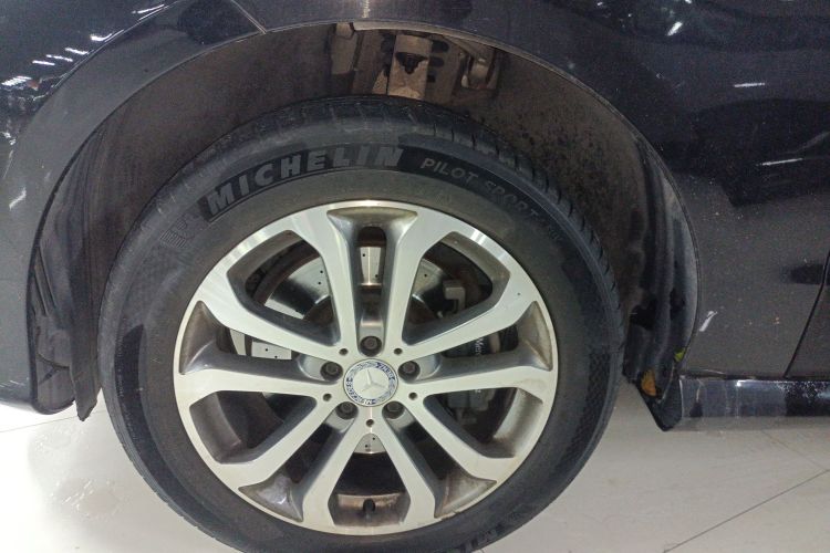 奔驰GLE 2017款 GLE 320 4MATIC 动感型车身外观6007