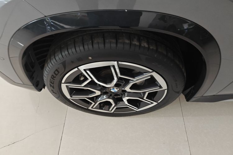 宝马X1 2023款 sDrive25Li X设计套装车身外观6007