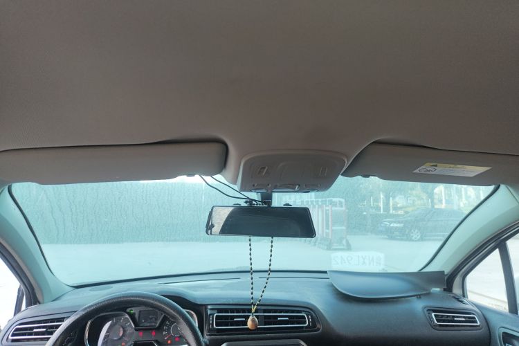 雪铁龙 C4世嘉 2018款 1.6L 手动舒适型中控内饰22