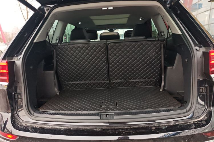 大众 途昂 2023款 530 V6 四驱尊崇旗舰版机舱底盘23