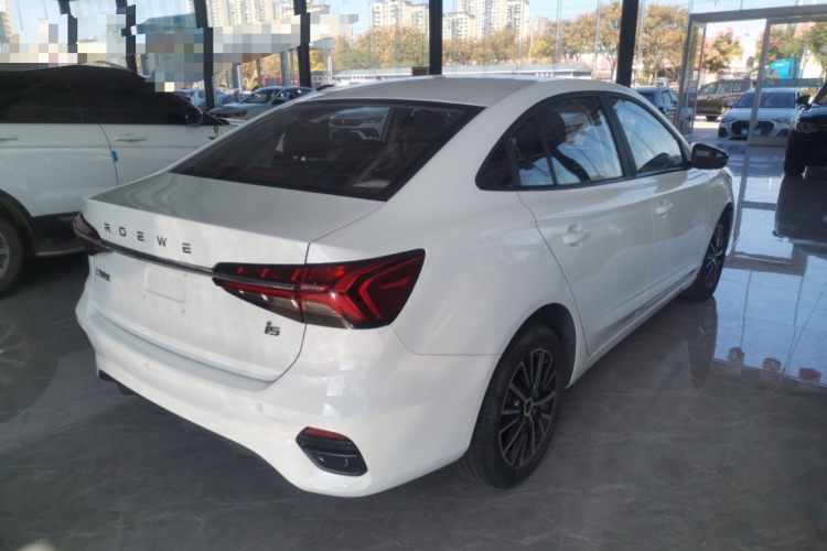 荣威i5 2021款 1.5L CVT铂金版车身外观7