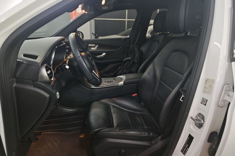 奔驰GLC 2020款 GLC 260 L 4MATIC 豪华型中控内饰19