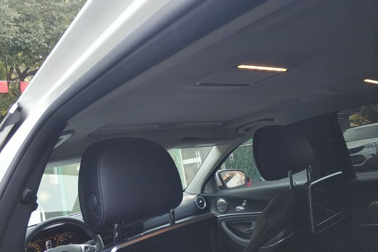 奔驰E级 2018款 E 200 L 运动型局部细节22