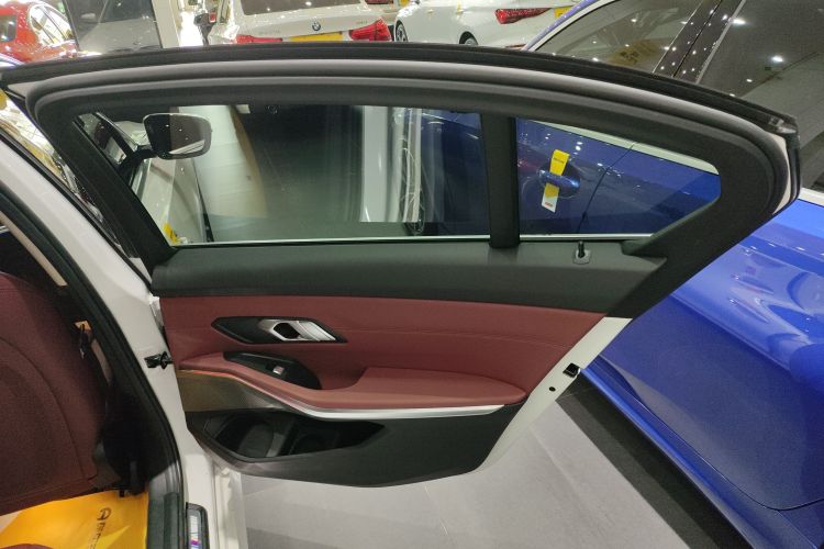 宝马3系 2024款 325Li M运动套装中控内饰45