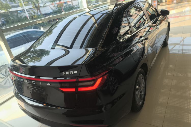 启辰D60 2023款 PLUS 1.6L XL CVT悦领版车身外观6