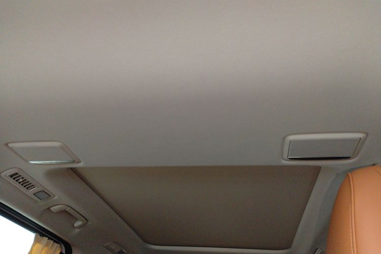 红旗HQ9 2023款 2.0T 智联旗享版局部细节22