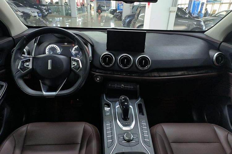 魏牌 VV5 2019款 1.5T 两驱智先锋中控内饰12