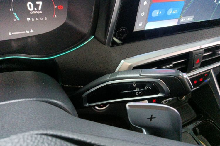 上汽大通MAXUS 大通G50 2021款 PLUS 1.5T 自动巡航版中控内饰18