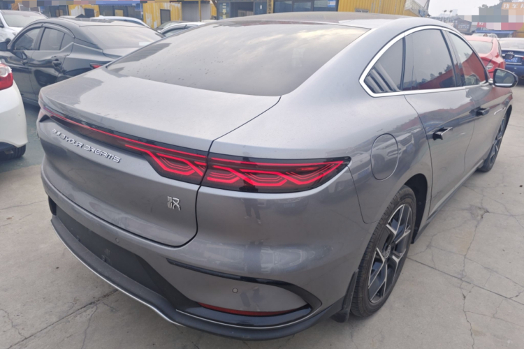 比亚迪 汉 2024款 EV 荣耀版 605KM前驱尊贵型车身外观7