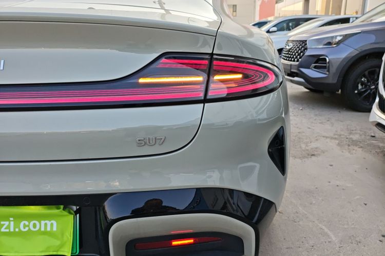 小米汽车 小米SU7 2024款 后驱超长续航高阶智驾Pro版车身外观9