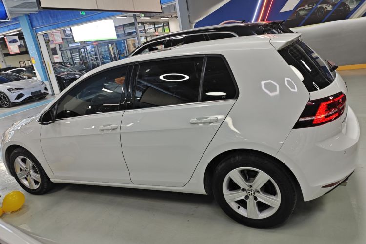 大众 高尔夫 2017款 230TSI 自动舒适百万辆纪念版车身外观4