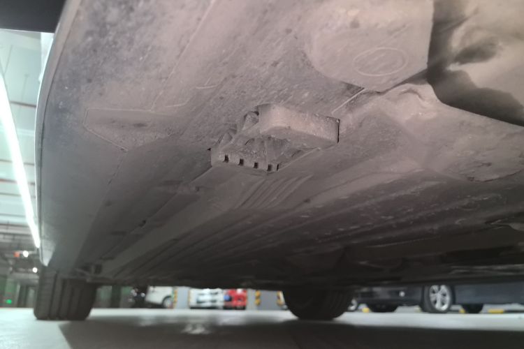 奔驰C级 2023款 改款 C 260 L 运动版局部细节9001