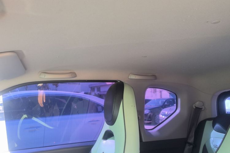 五菱汽车 宏光MINIEV 2022款 悦享款 磷酸铁锂中控内饰22