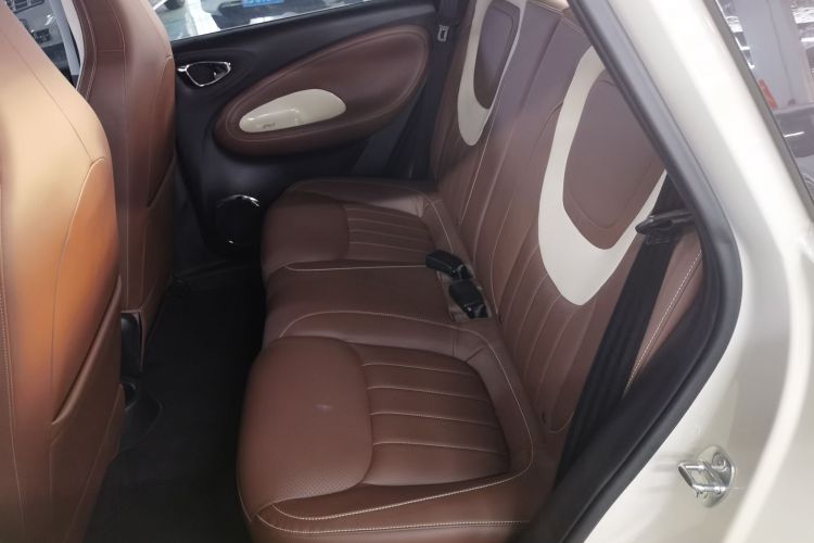 五菱汽车 五菱缤果 2023款 333km 灵犀互联款中控内饰21