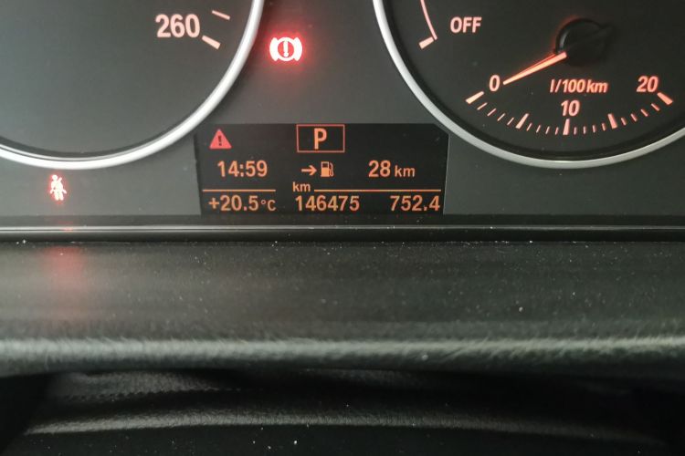 宝马3系 2016款 320Li 时尚型中控内饰15