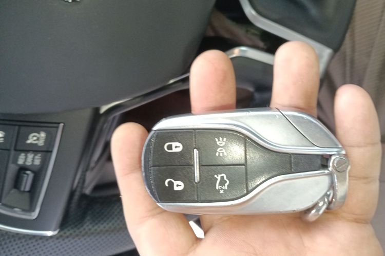 玛莎拉蒂 Ghibli 2017款 3.0T 标准版中控内饰11