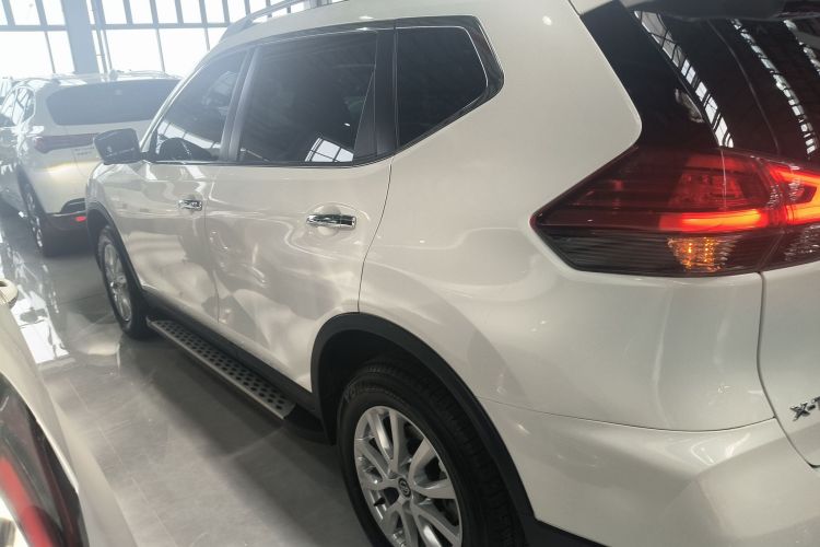 日产 奇骏 2023款 经典 2.0L 两驱智联臻享版车身外观6003