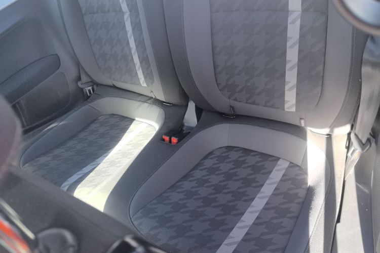 大众 甲壳虫 2017款 180TSI 宜乐版中控内饰21