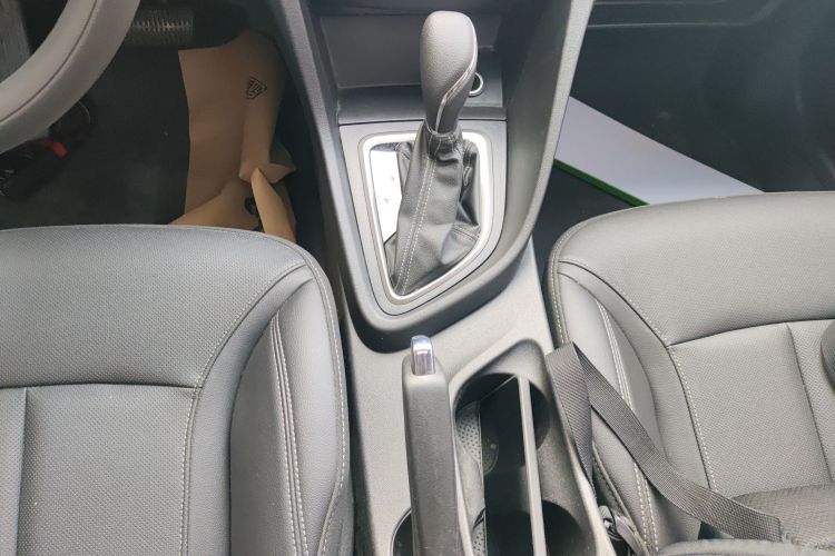 别克 英朗 2021款 改款 1.3T 自动轻混动精英型局部细节18