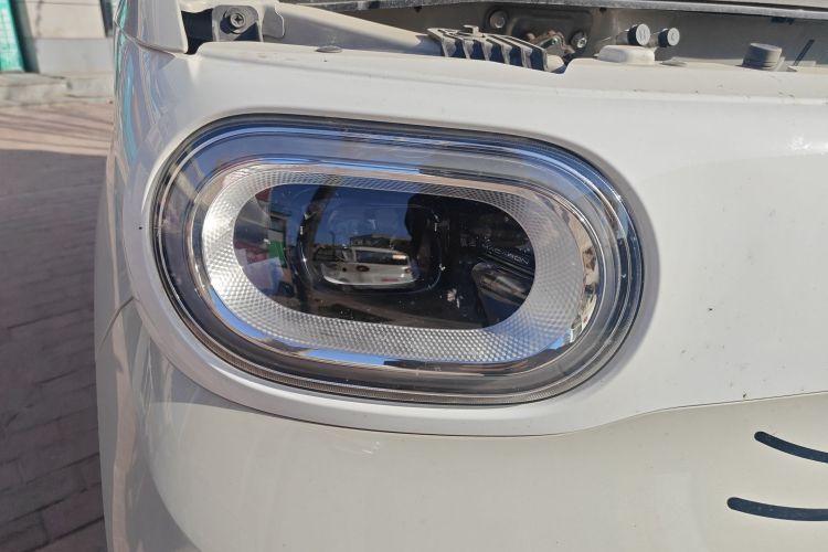 五菱汽车 宏光MINIEV 2024款 第三代 215km 青春版车身外观8