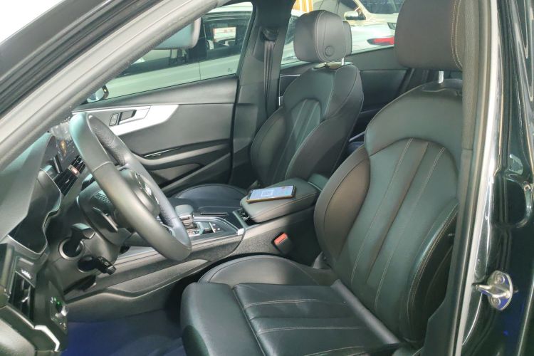 奥迪A4L 2022款 40 TFSI 时尚动感型中控内饰19