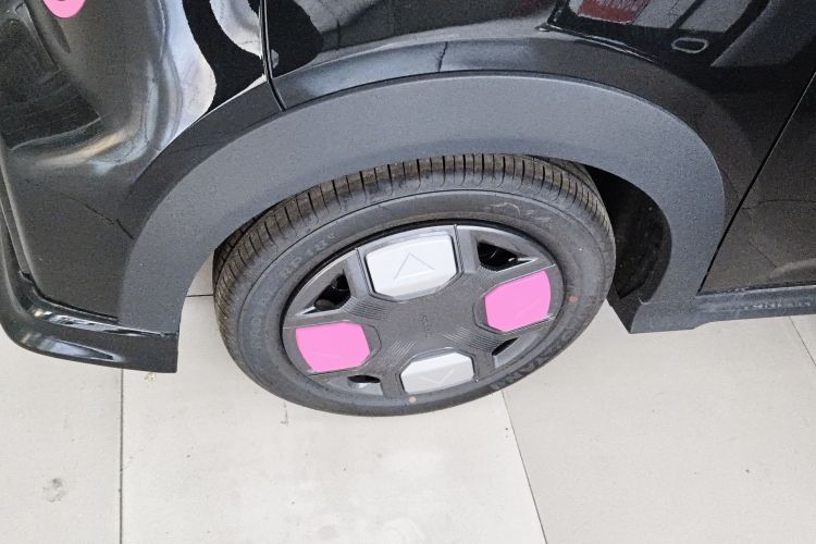 吉利银河 2025款 210km 熊猫卡丁车身外观6007