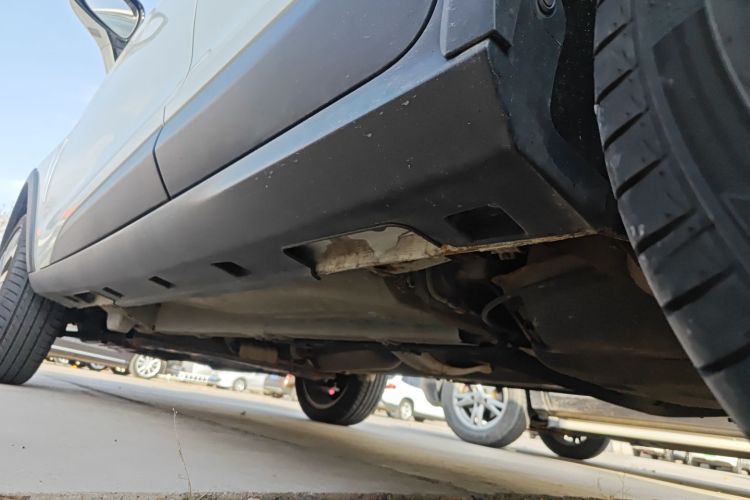 比亚迪 元 2016款 1.5L 手动豪华型局部细节9002