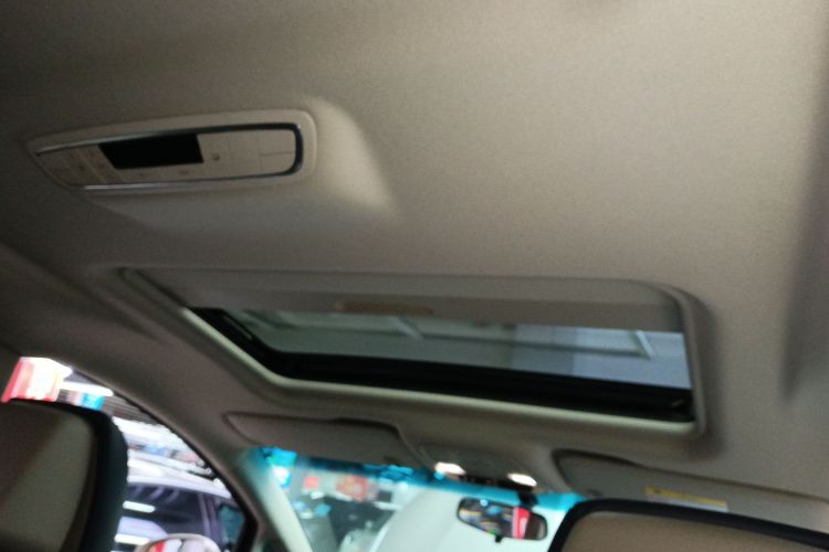 别克GL8 2022款 ES陆尊 653T 舒适型中控内饰22