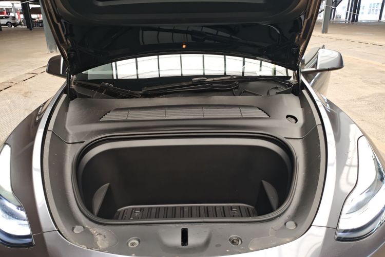 特斯拉 Model Y 2021款 标准续航后驱版局部细节24