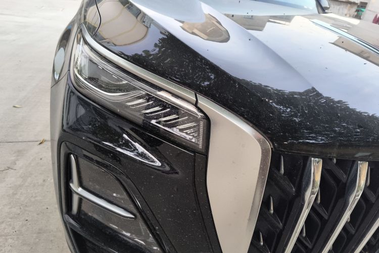 红旗HS5 2023款 2.0T 旗享Pro版车身外观8