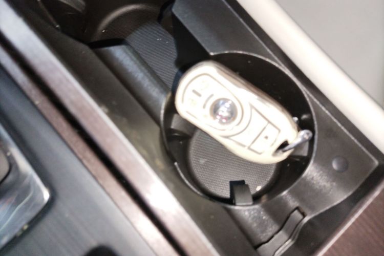 别克 君越 2022款 Avenir艾维亚 先享型中控内饰7001