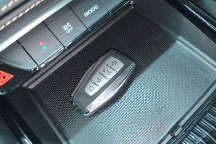 吉利汽车 星越L 2024款 2.0TD DCT EVO两驱长风版中控内饰7001