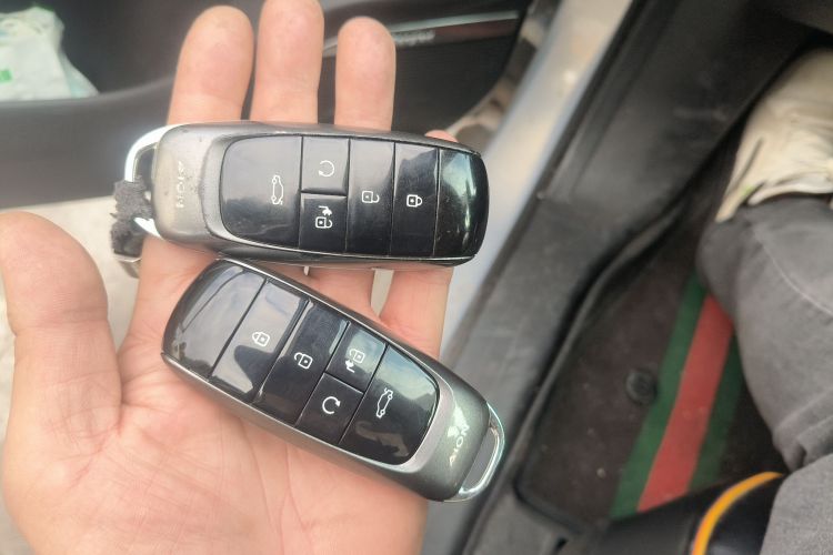 埃安 AION S Plus 2023款 70 乐享版 三元锂中控内饰7001