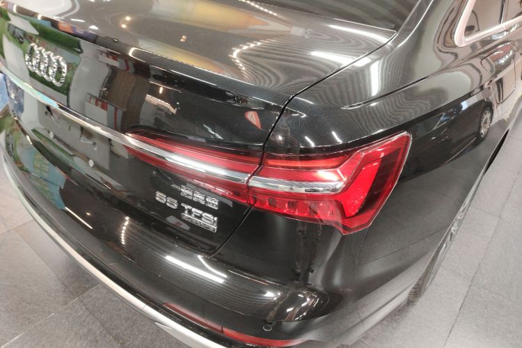 奥迪A6L 2023款 55 TFSI quattro 尊享动感型车身外观9