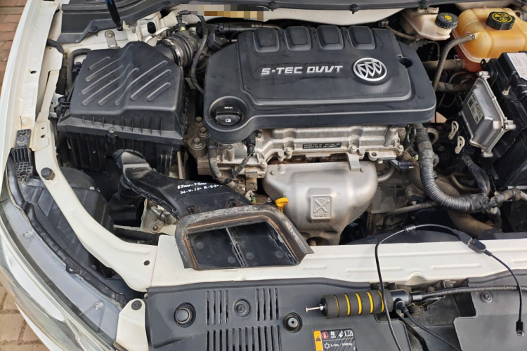 别克 英朗 2016款 15N 自动精英型机舱底盘25