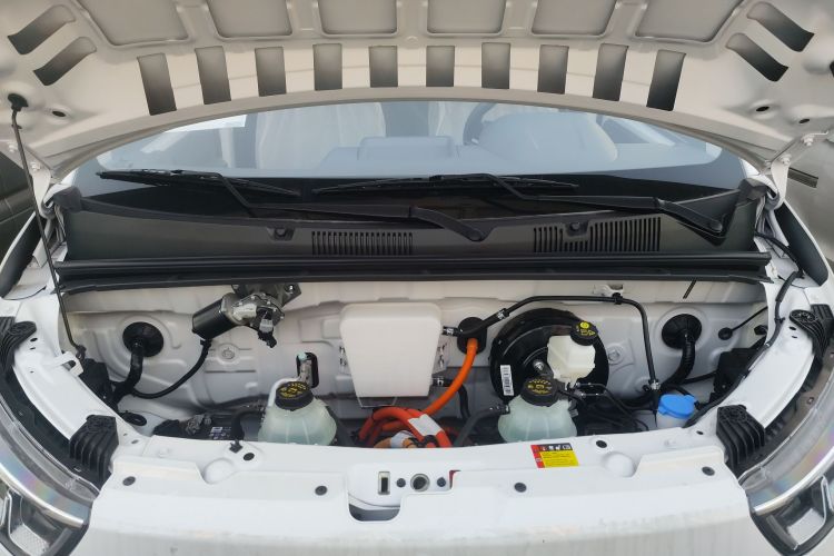 五菱汽车 五菱扬光 2024款 300KM 舒适型客车版 75kW局部细节24