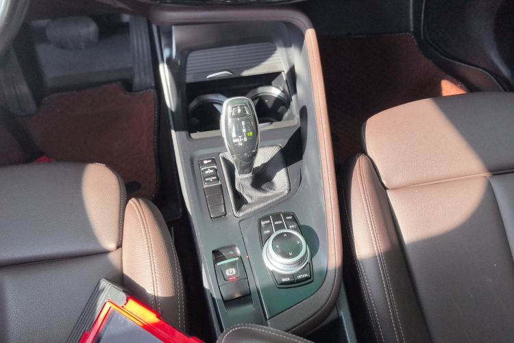 宝马X1 2021款 改款 sDrive25Li 领先型中控内饰18