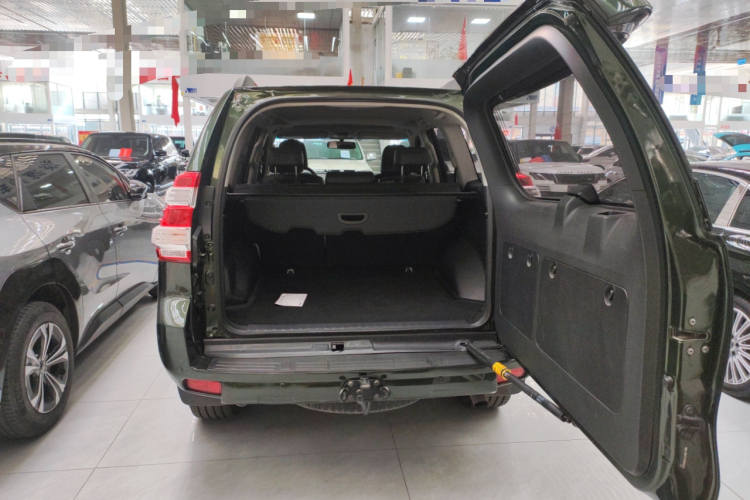 丰田 普拉多 2016款 2.7L 自动标准版局部细节23