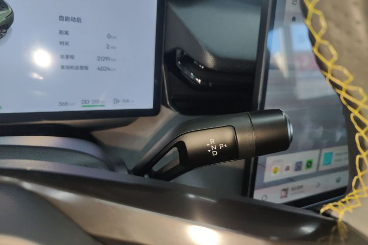 领克08 EM-P 2025款 220km 四驱性能Halo局部细节18