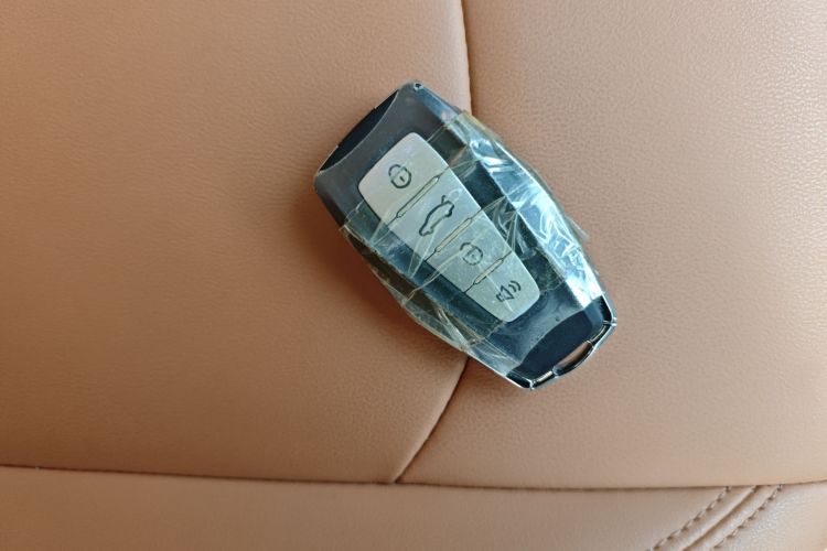 吉利汽车 帝豪 2025款 第4代 1.5L CVT旗舰型中控内饰11