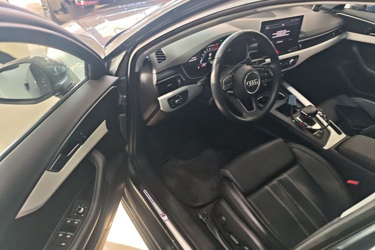 奥迪A4L 2023款 40 TFSI 时尚动感型中控内饰20