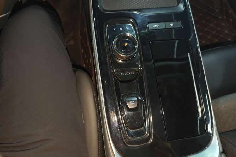 埃安 AION S Plus 2022款 80 科技版中控内饰18